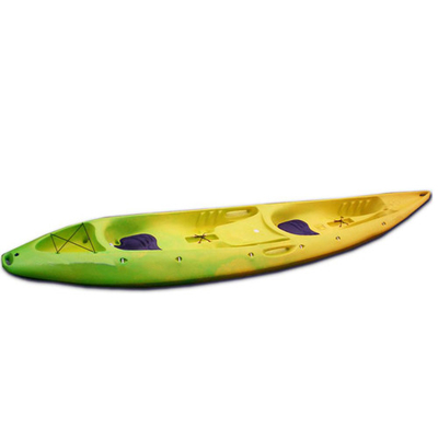Lavorazione con utensili di plastica della muffa di Roto del kajak con la canoa di Rotomolded in barca